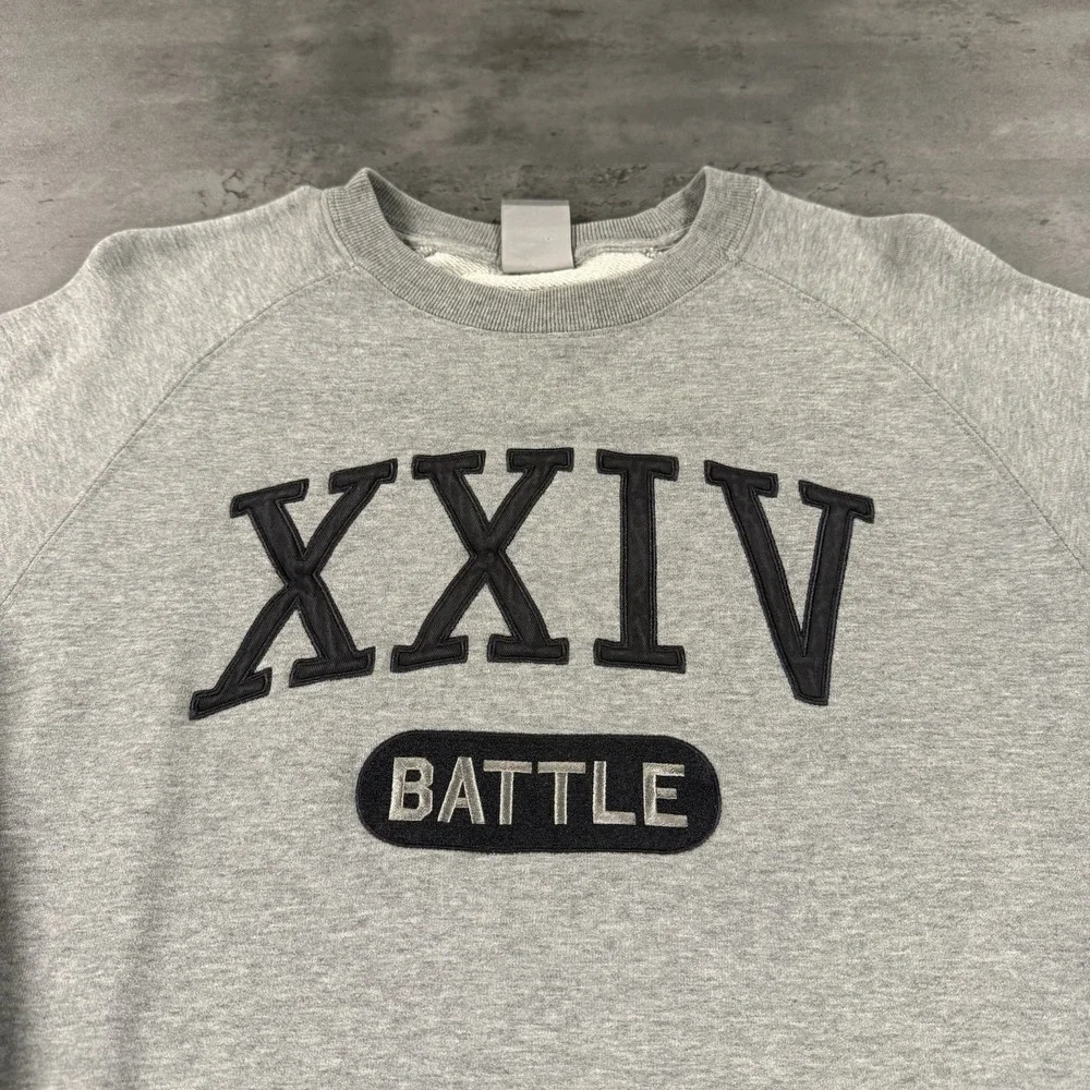Vintage Nike Crewneck Sweatshirt Medium Gray Battle Kobe Bryant XXIV‎ Distress